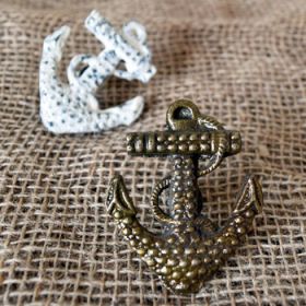 Rustic White Spotted Anchor Metal Knob
