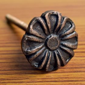 Antique Wallflower Metal Knob